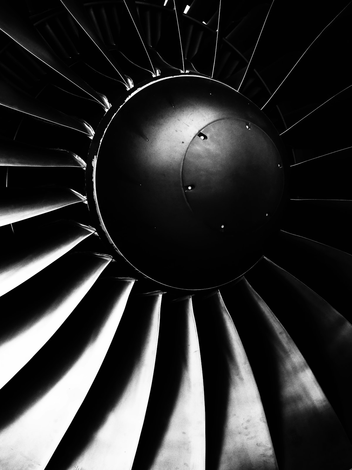 Flugzeugmotor bei einer Wartungsprüfung